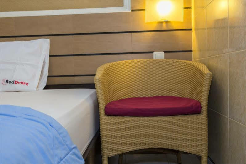 Hotel Reddoorz @ Kedonganan Jimbaran Esterno foto