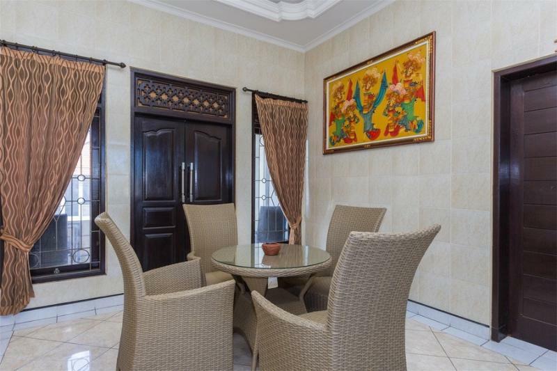 Hotel Reddoorz @ Kedonganan Jimbaran Esterno foto